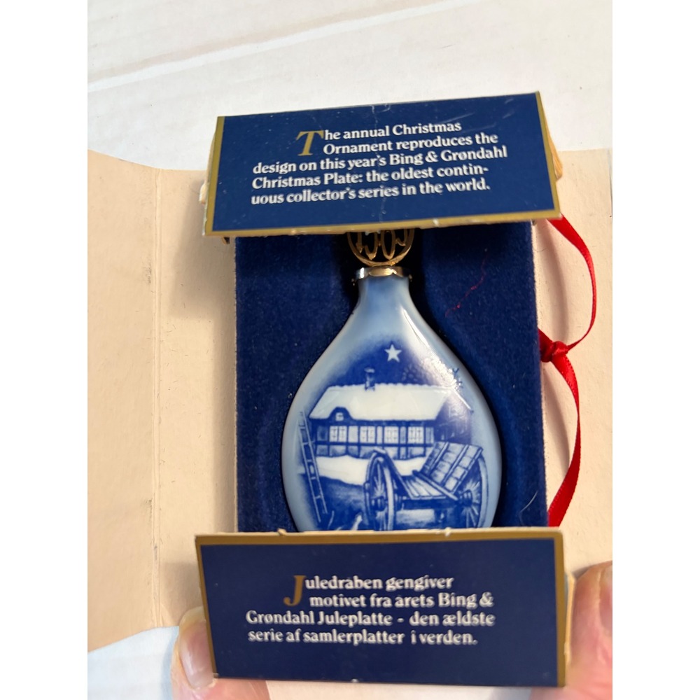 Bing & Grondahl 1985 Annual Christmas Ornament Porcelain Blue White Denmark Box